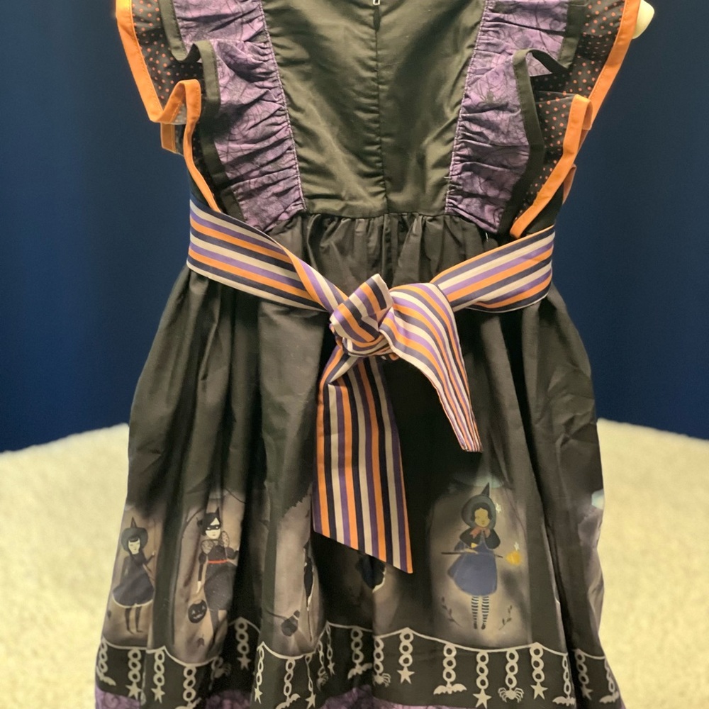 Charming Kids Witch Costume with Purple and Black